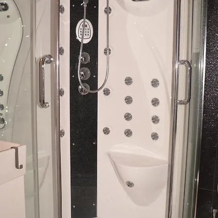 Nexus Galaxy Center 公寓 *